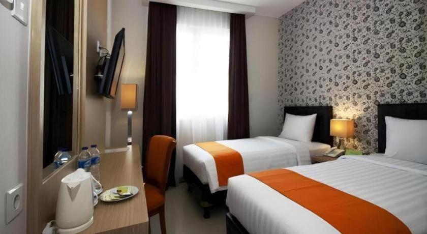 Ipb Convention Hotel Botani Square Bogor Exterior foto